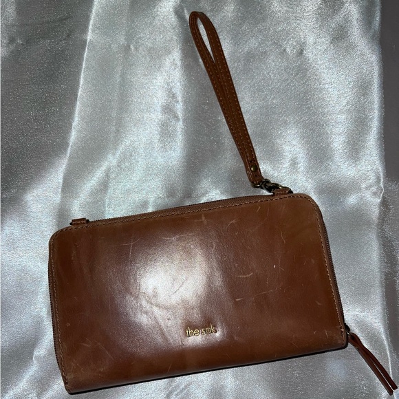 The Sak | Women’s Iris Smartphone Wallet - Picture 3 of 8